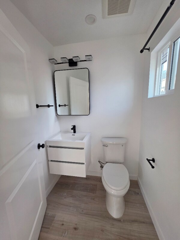 Foto del edificio - 2895 Canal Ave