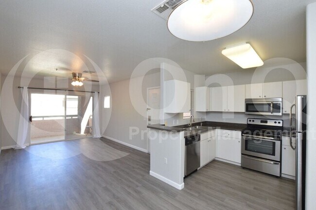 Foto del edificio - 1295 N Ash St