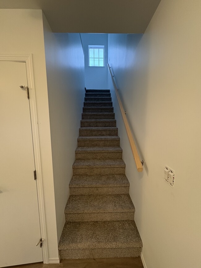 Building Photo - 11811-11847 47 St NW