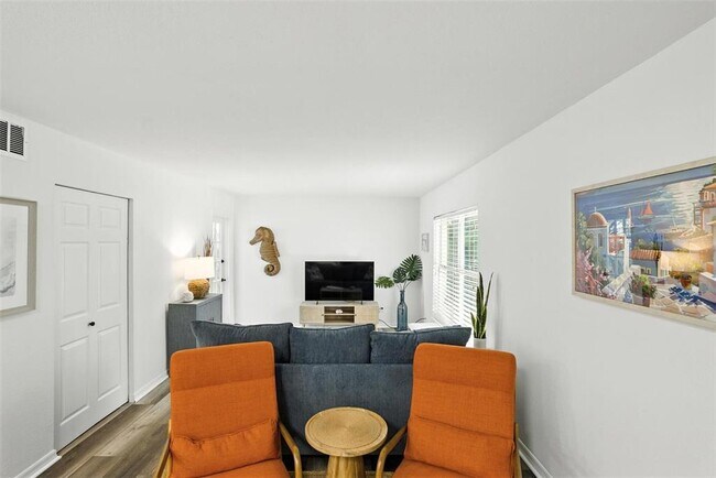 Foto del edificio - 1799 N Highland Ave