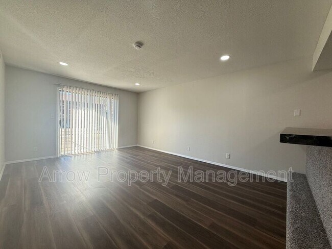 Foto del edificio - 649 S 18th St