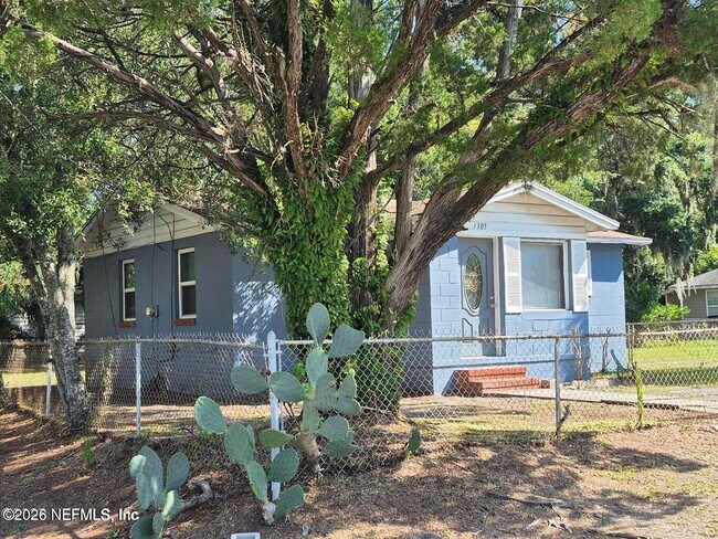 Foto del edificio - 1305 E 30th St