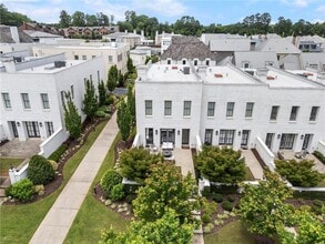 Building Photo - 319 S Esplanade