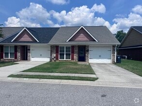 Building Photo - 841 Bryan Cir