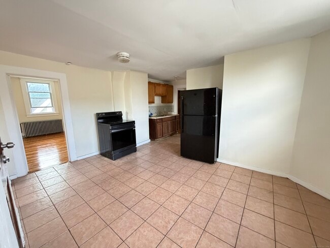 Building Photo - 39 Annawan St