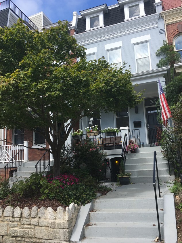 33 W St NW, Washington, DC 20001 33 W St NW Washington, DC