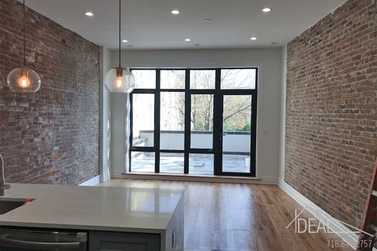 Primary Photo - Amazing 2 Bedroom Apartment in Bed-Stuy