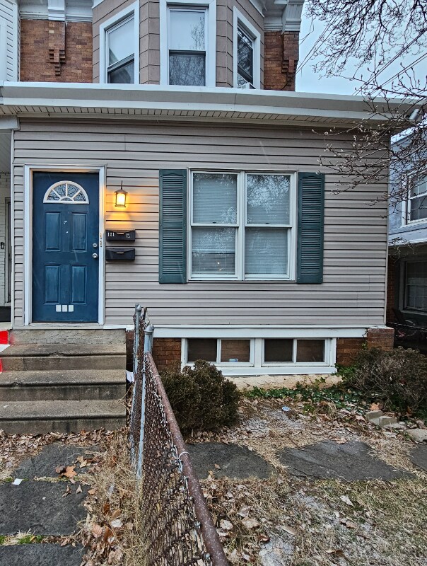 Primary Photo - 121 Pusey Ave