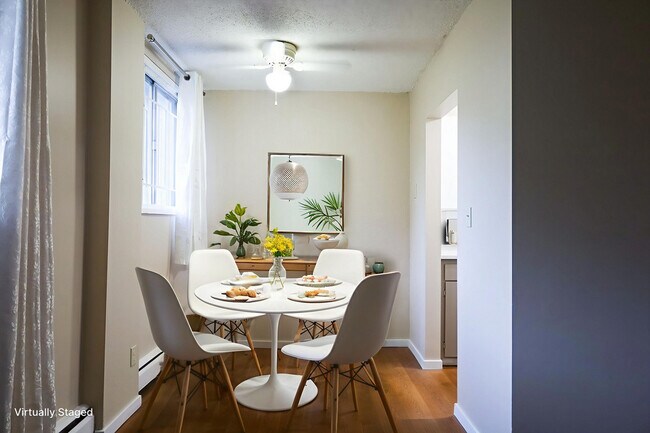 Photo du bâtiment - Bridgeland Hillside Apartments
