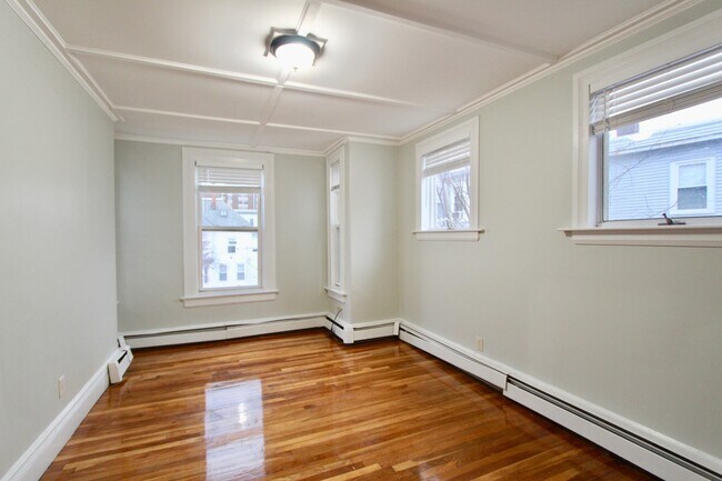 Building Photo - 107 Washington St