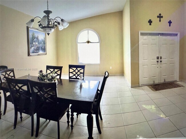 Foto del edificio - 8915 NW 164th St