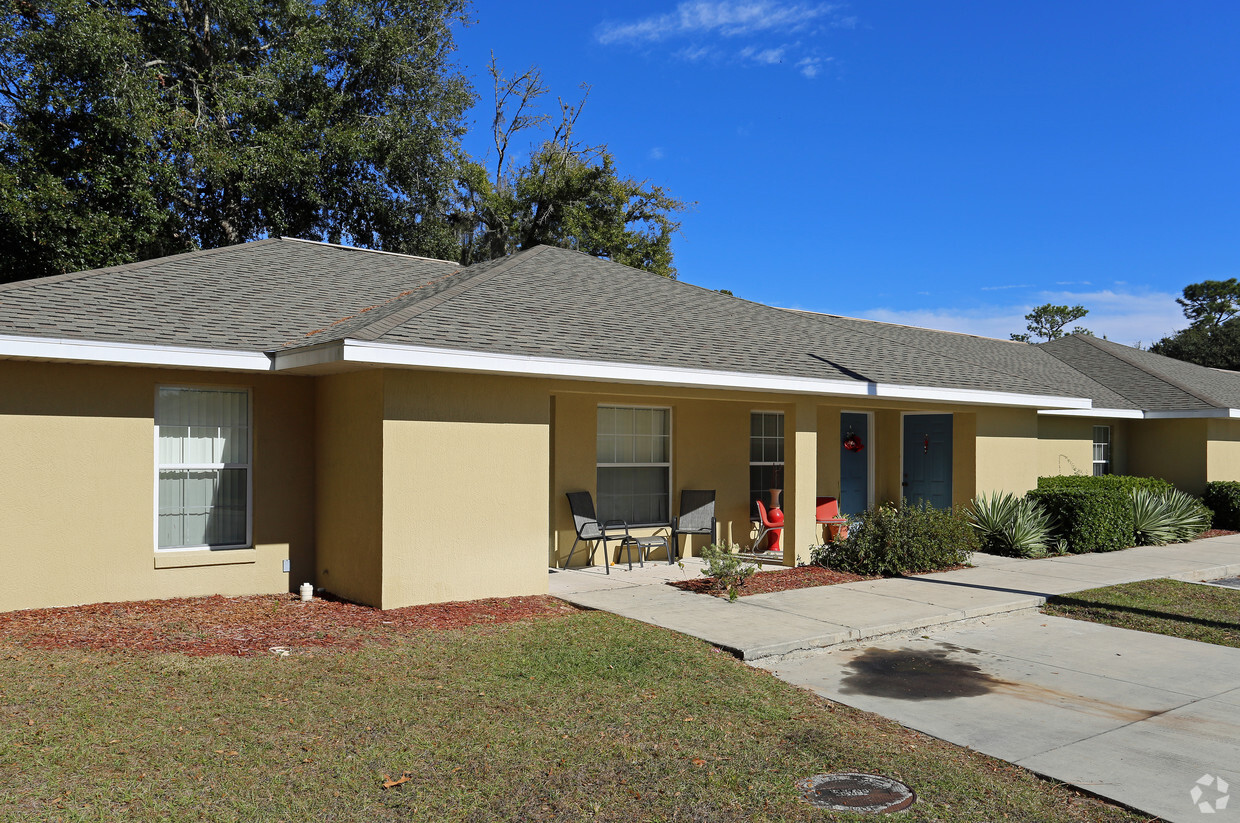 Primary Photo - Elm Trace Apartments