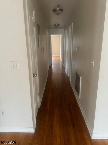 Building Photo - 45 Crawford St