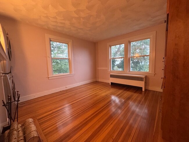 Building Photo - 299 Nahant Rd