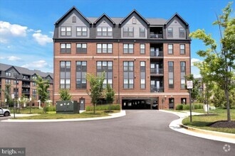 Building Photo - 3927 Fair Ridge Dr