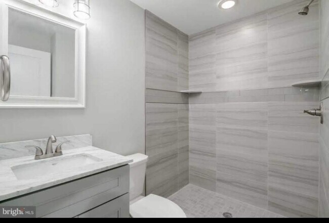 Foto del edificio - 1529 S Lambert St