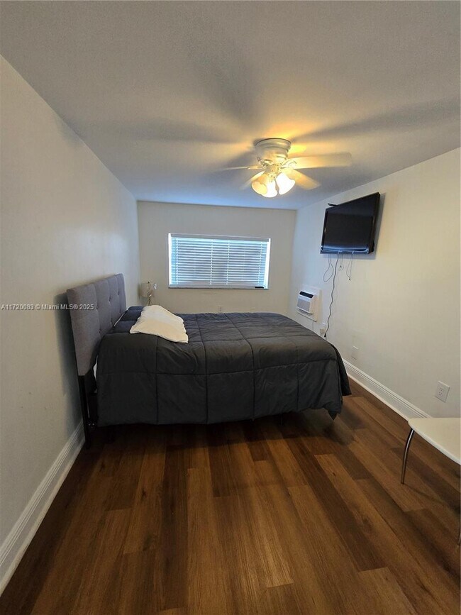Building Photo - 2 bedroom in Hollywood FL 33021