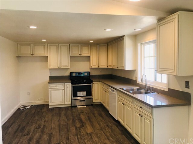 Foto del edificio - 5715 Greenbriar Dr