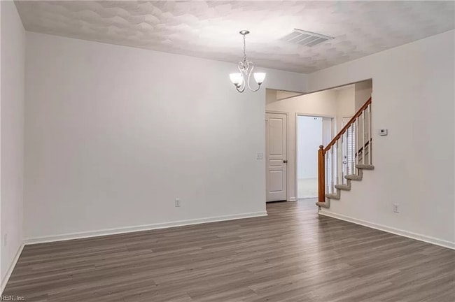 Building Photo - 2166 Humphreys Dr