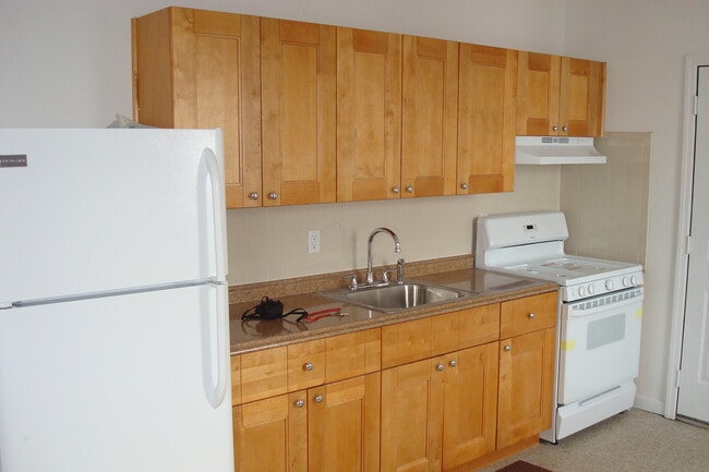 Building Photo - 162 Myrtle Ave