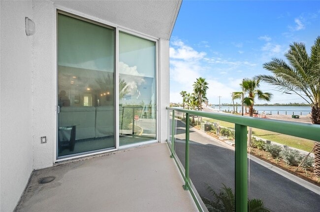 Building Photo - 1375 Beach Rd