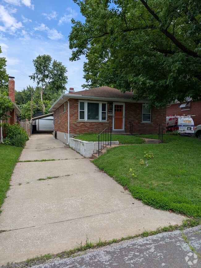 Building Photo - 9035 Bessemer Ave