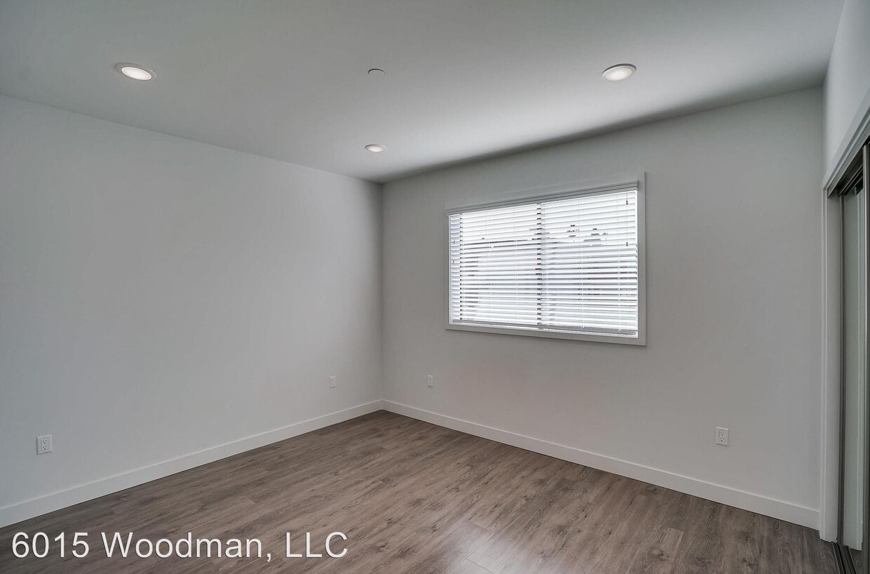 Building Photo - 6015 Woodman Ave