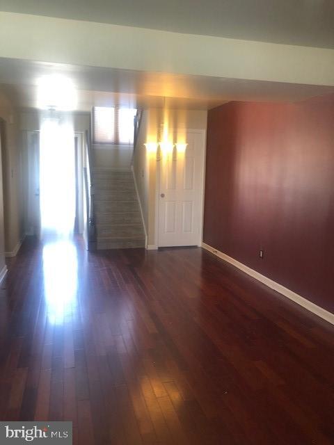 Building Photo - 372 Milford Ct