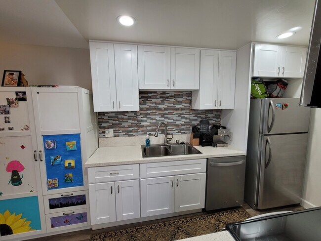 Building Photo - 1605 Pentecost Way