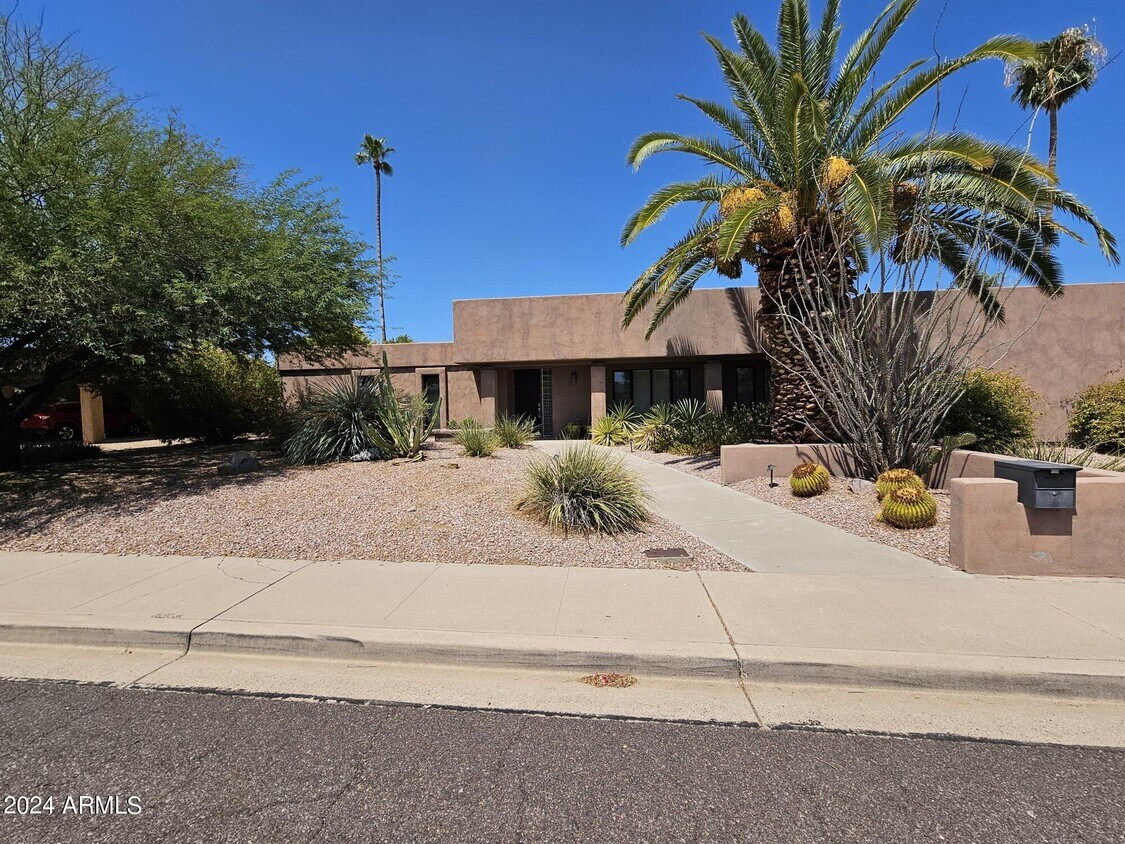 Foto principal - 9450 N 35th St
