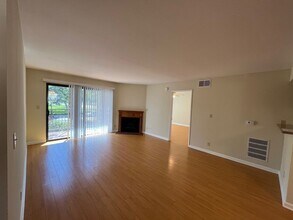 Building Photo - 430 S Niagara St