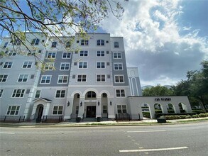 Building Photo - 304 E South St