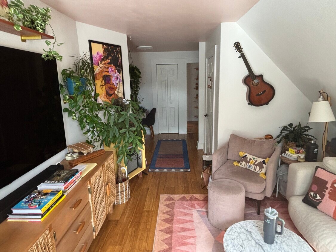 Primary Photo - 111 Glenwood Ave