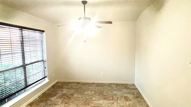 Foto del edificio - 18311 Melissa Springs Dr