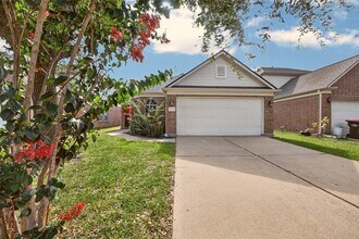 Building Photo - 15506 Fir Woods Ln