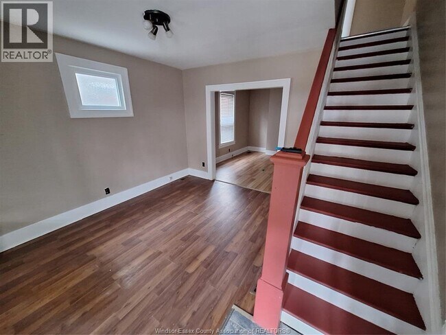 Photo du bâtiment - 3219 Linwood Pl