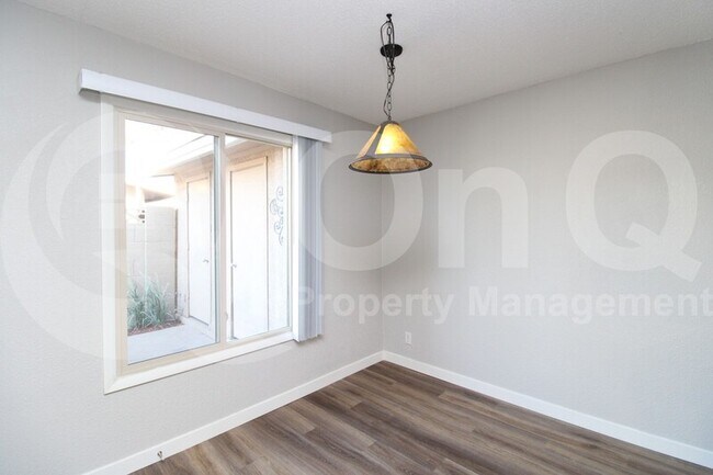 Foto del edificio - 1310 S Pima