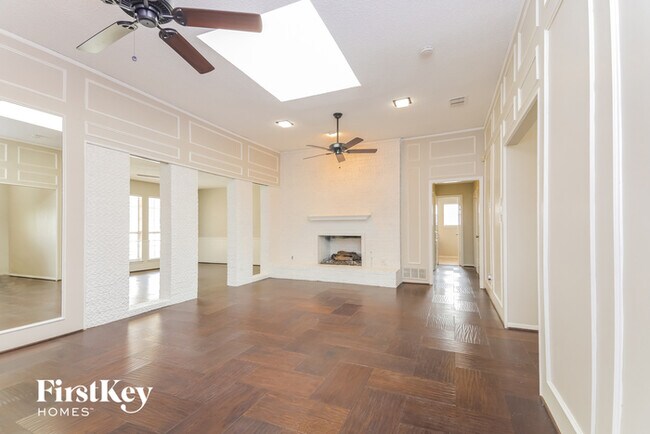 Foto del edificio - 4613 Elderberry Dr