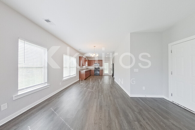 Building Photo - 117 Brookside Way