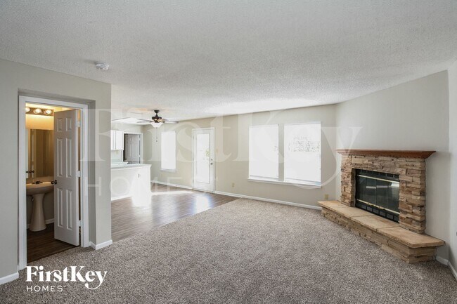 Foto del edificio - 9197 Huntleigh Cir