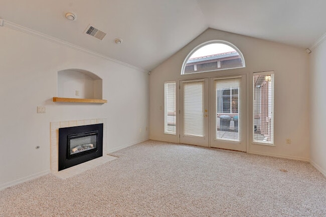 Building Photo - Courtland Place Apartments