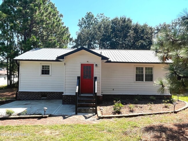 Building Photo - 114 Chisholm St