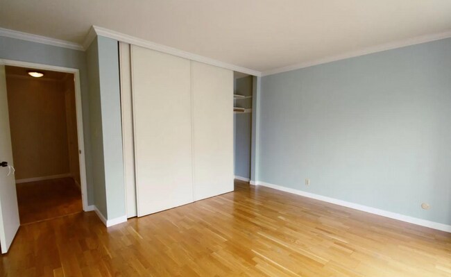 Foto del edificio - Beautiful 3 bedroom apartment in convenien...