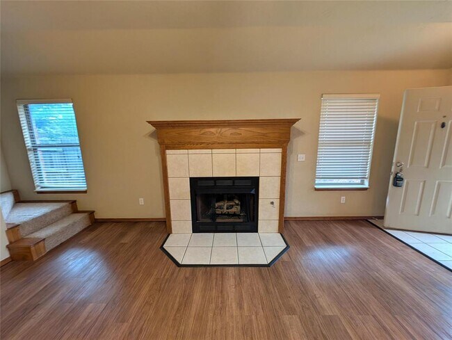 Building Photo - 917 SW 37th St