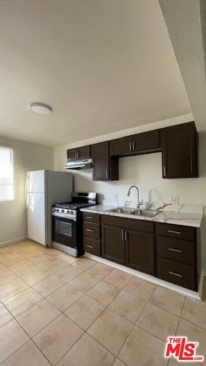 Foto del edificio - 1240 N Evergreen Ave