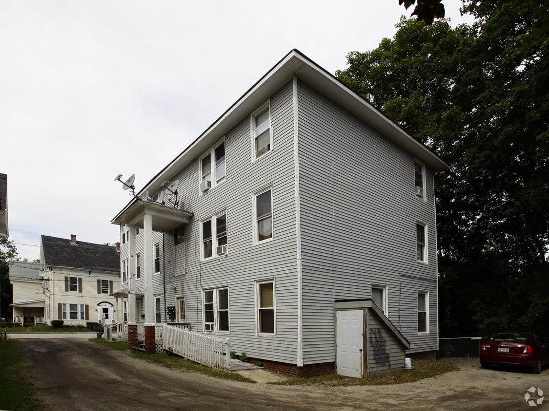 Building Photo - 11 Bearce St
