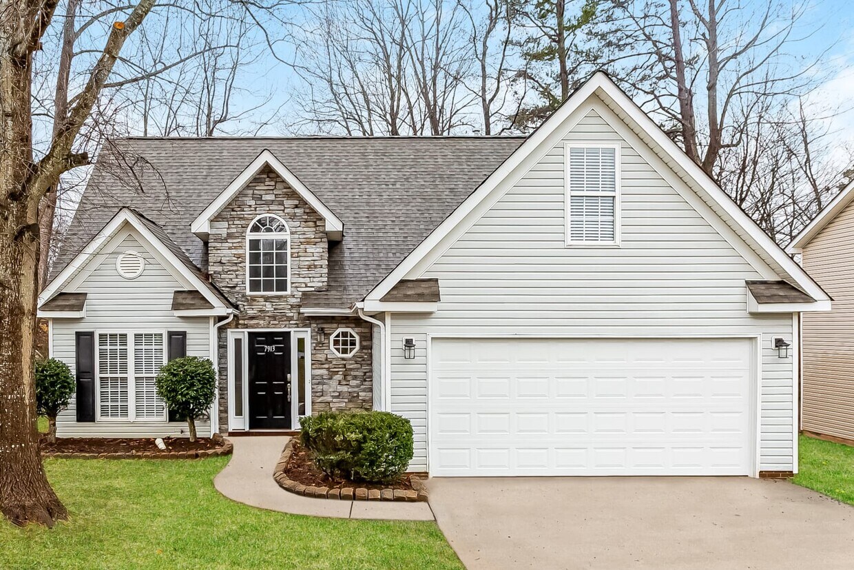 Foto principal - 7913 Rolling Stone Ave