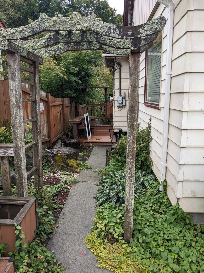 620 Kitsap St, Port Orchard, WA 98366 Townhome Rentals in Port