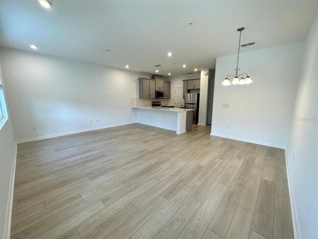 Building Photo - 11607 Sunsail Ave
