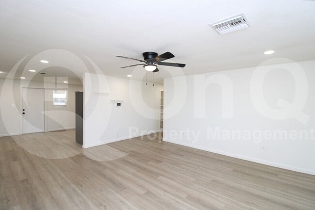 Building Photo - 6649 W Cypress St